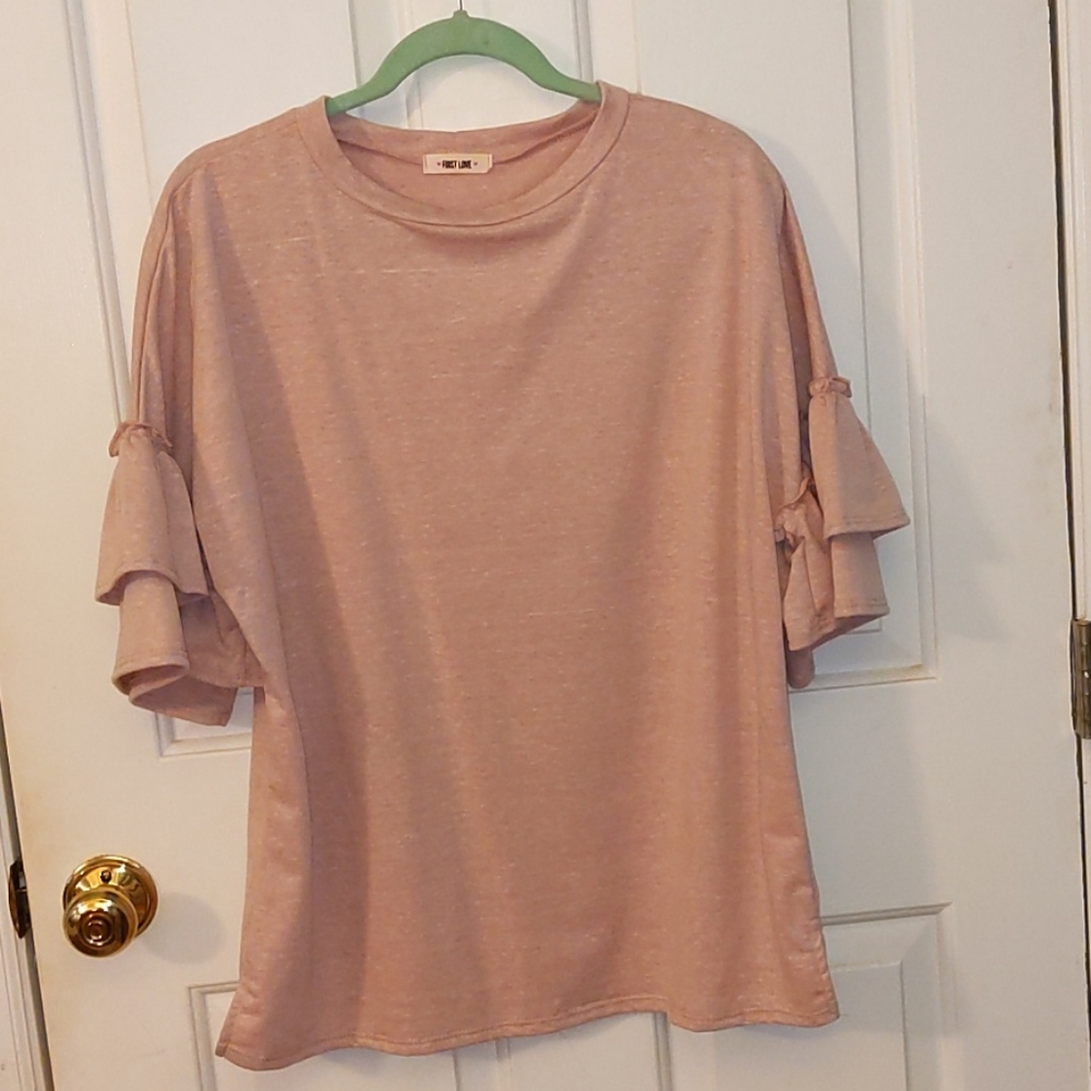 Ruffled sleeve shirt